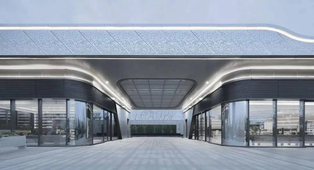 楼处电话→主页详情售楼处首页网站线上接待中心-楼盘图文解析pg电子试玩网站免费2025No丨无锡融创城铁未来中心售(图2)