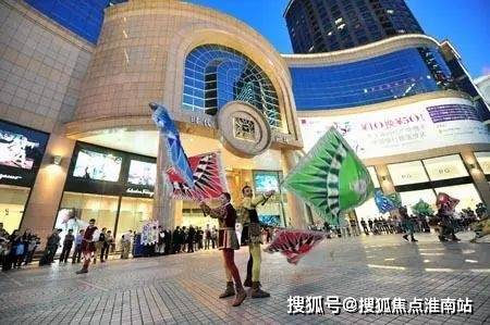 黄浦ONE售楼处电话：顶奢生活之选电子pg游戏十一月百度热搜 @绿城(图4)